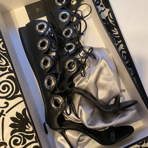 Giuseppe Zanotti Black Leather Gladiator Sandals